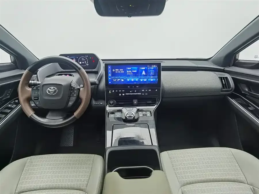 Toyota FAW bZ4X FAW Toyota bZ4X 2022 four-wheel drive high-performance PRO version 2023 — миниатюра 2