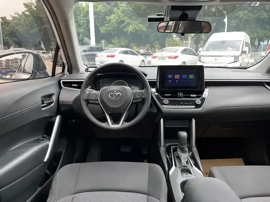Toyota Frontlander Fenglanda 2022 2.0L CVT Luxury Edition 2022 — миниатюра 4