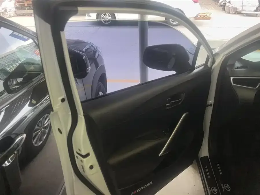 Toyota Corolla Corolla Sharp 2024 2.0L Elite Edition 2025 — миниатюра 4