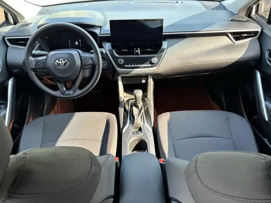 Toyota Corolla Corolla Sharp 2024 2.0L Intelligent Electric Hybrid Dual Engine Pioneer Edition 2024 — миниатюра 4