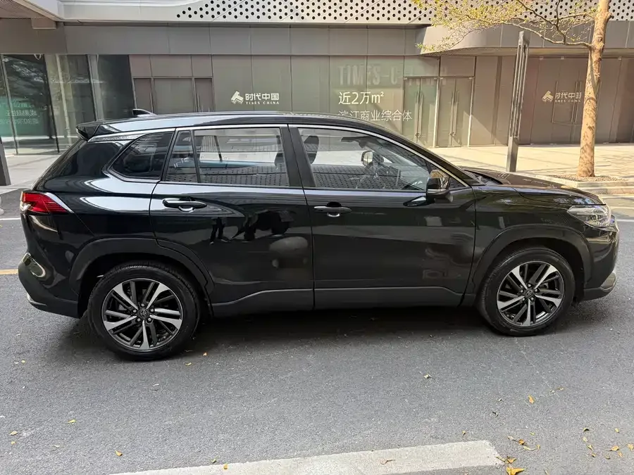 Toyota Frontlander Fenglanda 2022 2.0L CVT Luxury PLUS Edition 2022 — миниатюра 2