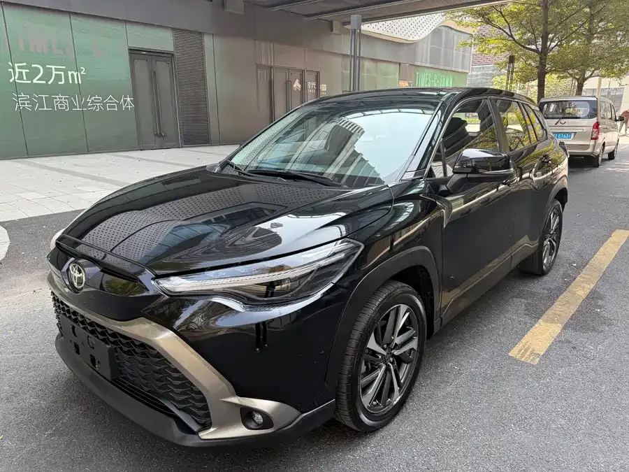Toyota Frontlander Fenglanda 2022 2.0L CVT Luxury PLUS Edition 2022 — фото 1, купить с доставкой в Москву