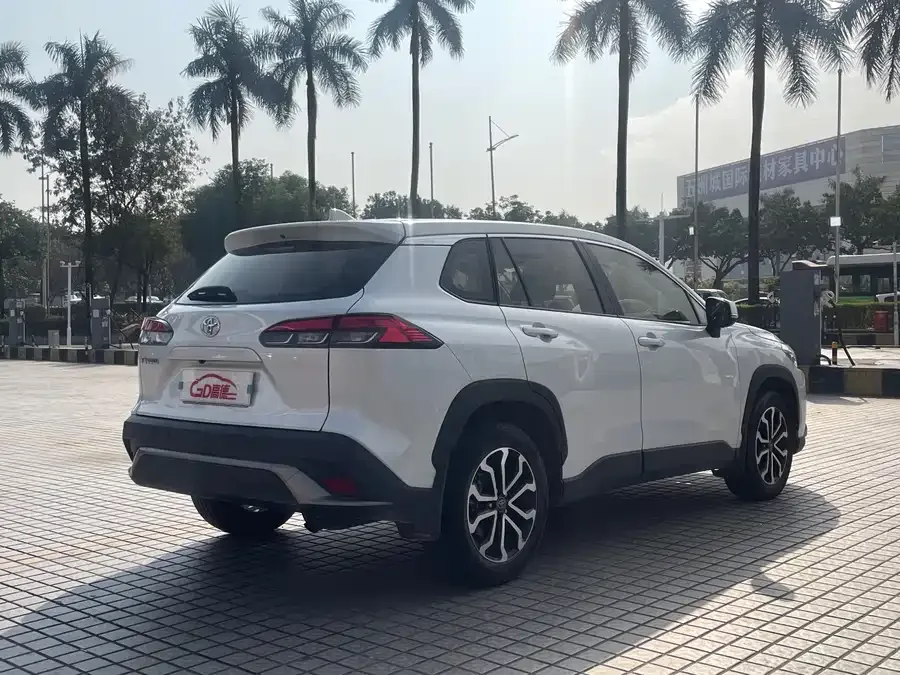 Toyota Frontlander Fenglanda 2022 2.0L CVT Luxury Edition 2022 — миниатюра 3