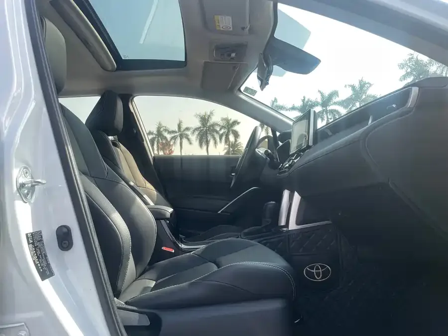 Toyota Frontlander Fenglanda 2022 2.0L CVT Luxury Edition 2022 — миниатюра 4