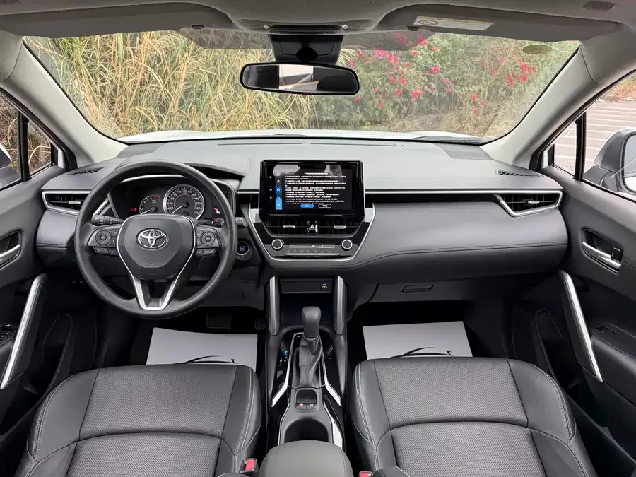Toyota Frontlander Fenglanda 2022 2.0L CVT Luxury PLUS Edition 2022 — миниатюра 5