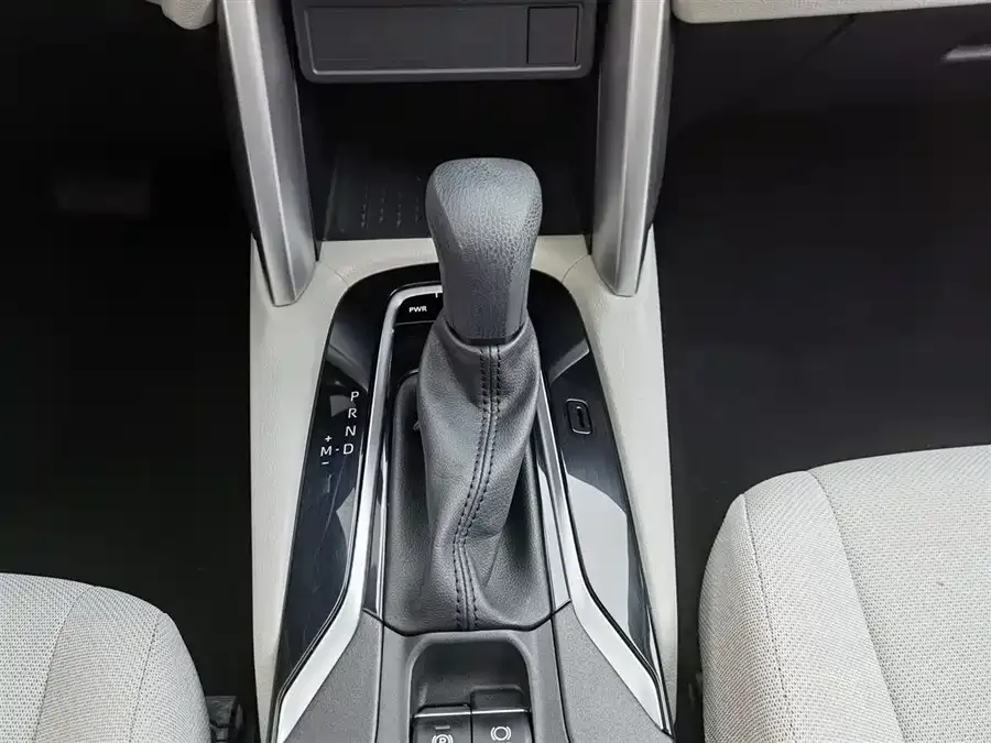 Toyota Frontlander Fenglanda 2022 2.0L CVT Leading Edition 2022 — миниатюра 4