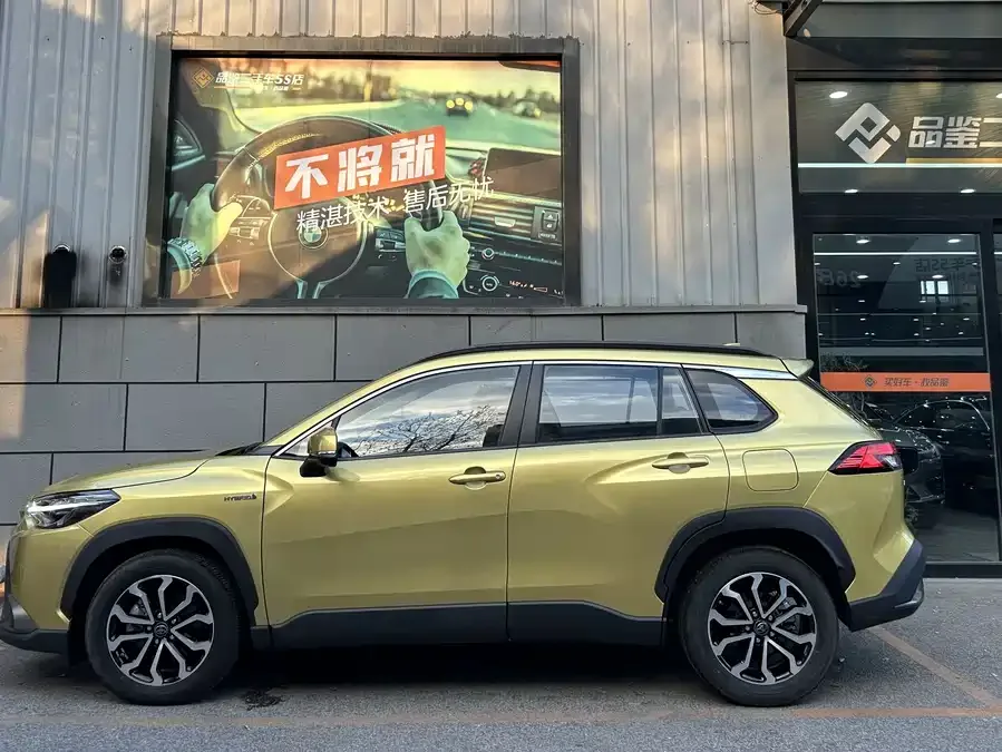 Toyota Frontlander Fenglanda 2023 2.0L Intelligent Electric Hybrid Dual Engine Premium Edition 2023 — миниатюра 3