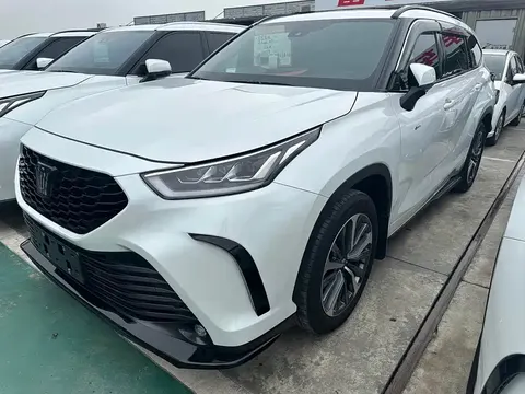 Toyota Crown Land 2025 купить в Москве