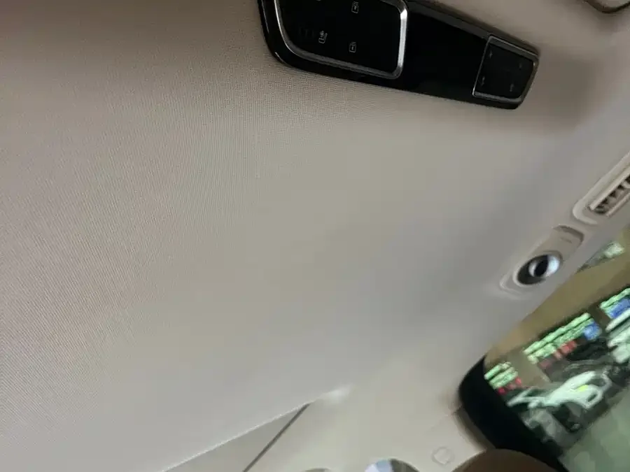 GAC Trumpchi E8 New Energy Trumpchi E8 New Energy 2024 Model 150km MAX 2024 — миниатюра 2