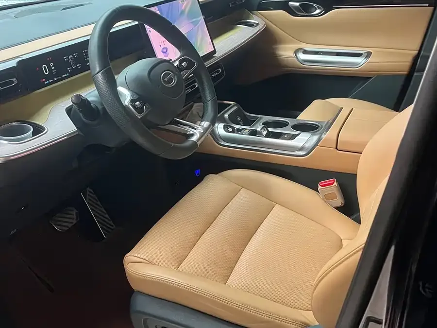 GAC Trumpchi E8 New Energy Trumpchi E8 New Energy 2024 Model 150km MAX 2024 — миниатюра 3