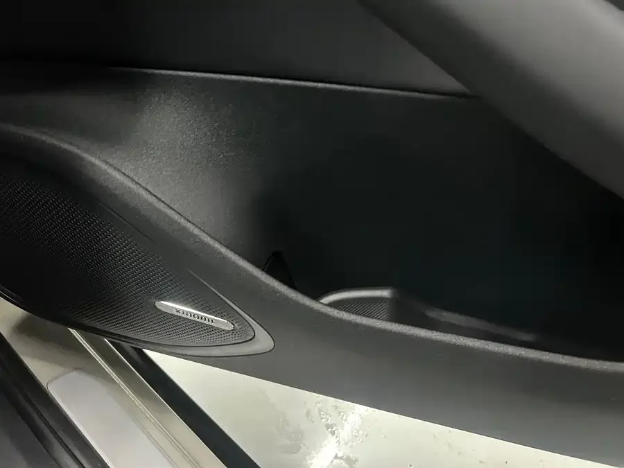 Xiaomi SU7 Xiaomi SU7 2024 rear-wheel drive standard founding edition 2025 — миниатюра 2