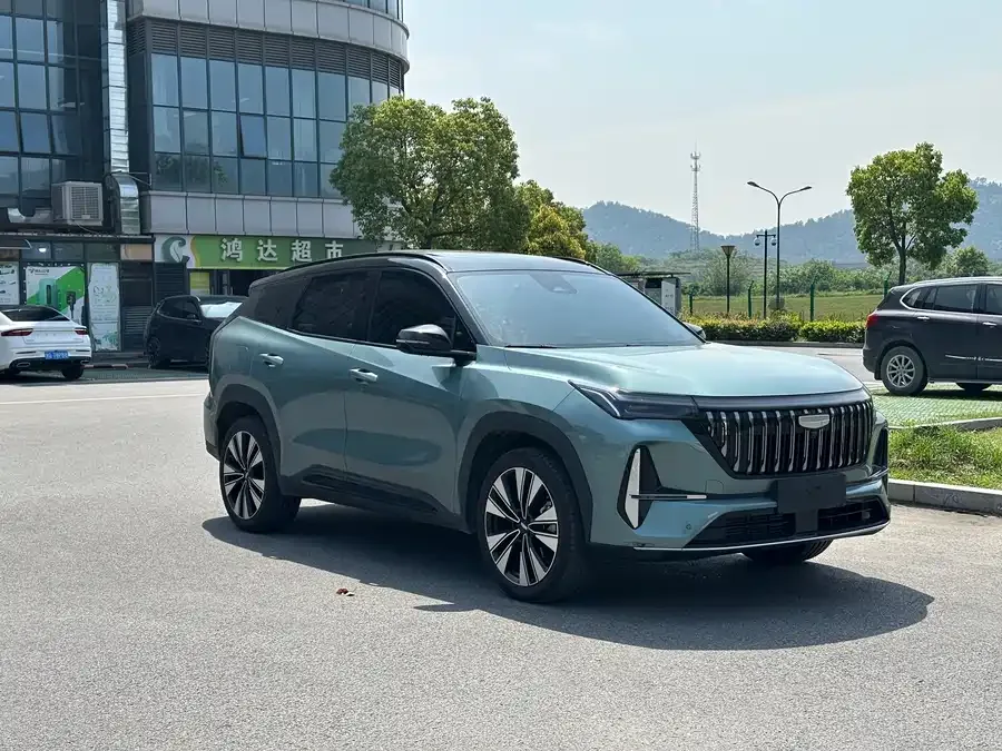 Geely Atlas L Boyue L 2025 fourth generation 1.5TD DCT Jinxiu 2025 — миниатюра 3