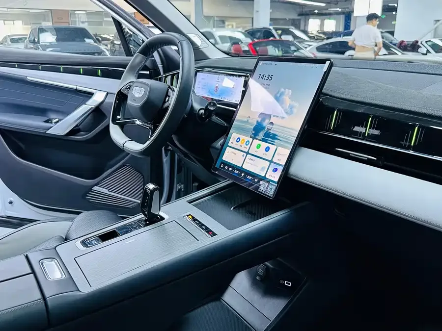 Geely Atlas L Boyue L 2024 1.5TD DCT Flagship Edition 2025 — миниатюра 4