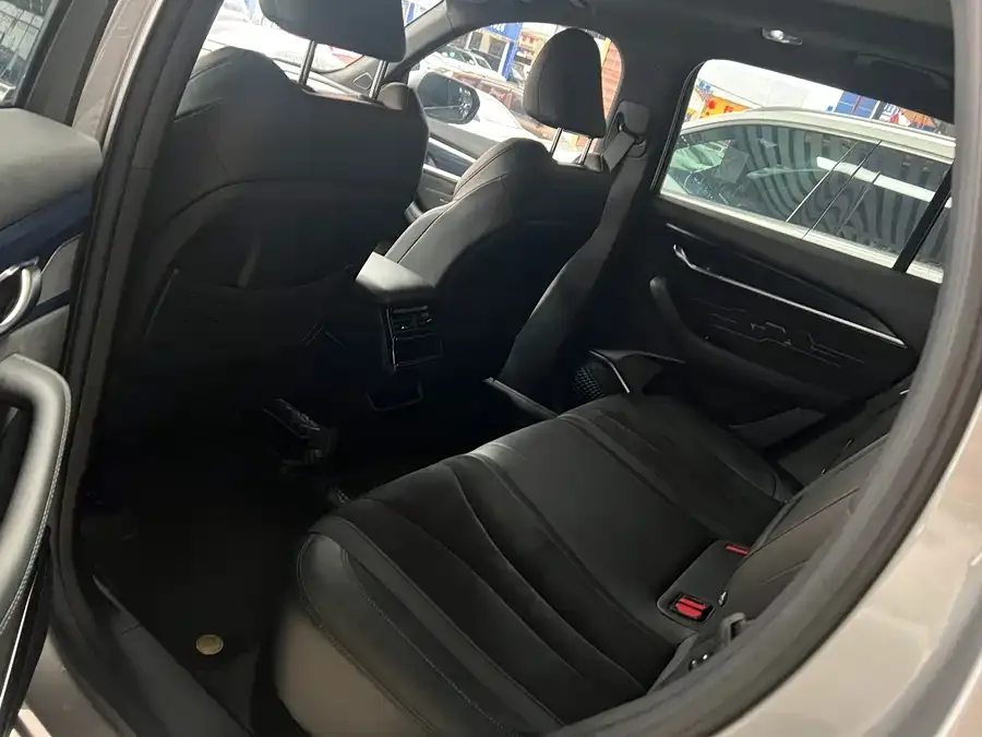 Geely Monjaro Xingyue L 2024 2.0TD High Power Automatic 2WD Yunqi Edition 2024 — миниатюра 3