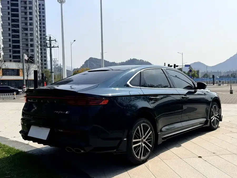 Geely Xingrui Xingrui 2023 2.0TD only available in green version 2023 — миниатюра 4