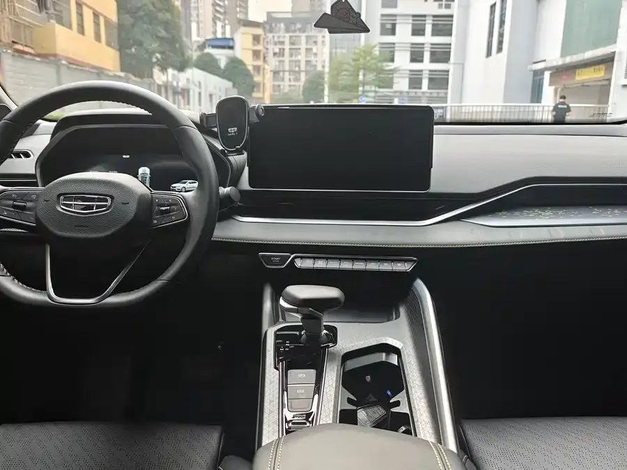 Geely Xingrui Xingrui 2023 1.5TD Kunlun Edition 2023 — миниатюра 3