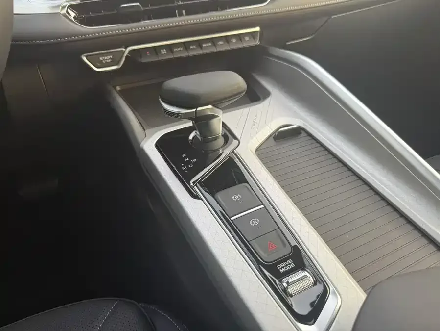 Geely Xingrui Xingrui 2025 Dongfangyao 1.5TD Kunlun Edition 2025 — миниатюра 3