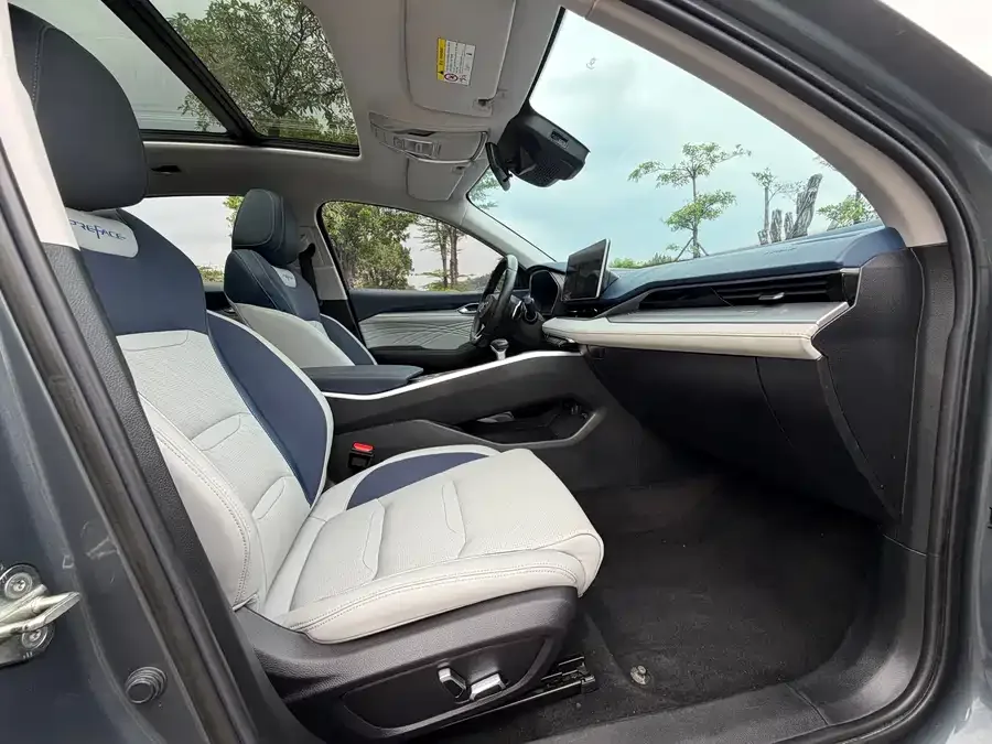 Geely Xingrui Xingrui 2023 2.0TD Premium Edition 2023 — миниатюра 4