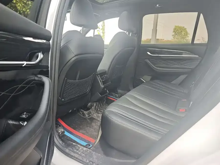 Geely Monjaro Geely Xingyue L 2026 Oriental Yao 2.0TD Automatic Sky Edition 2025 — миниатюра 2