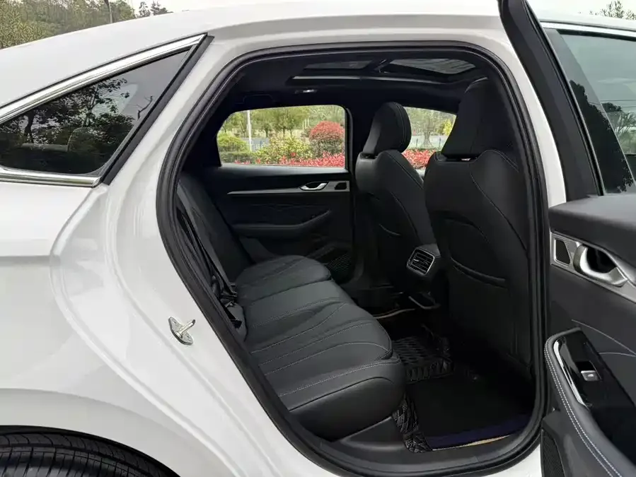 Geely Xingrui Xingrui 2026 Oriental Yao 1.5TD Fuyao Edition 2026 — миниатюра 3
