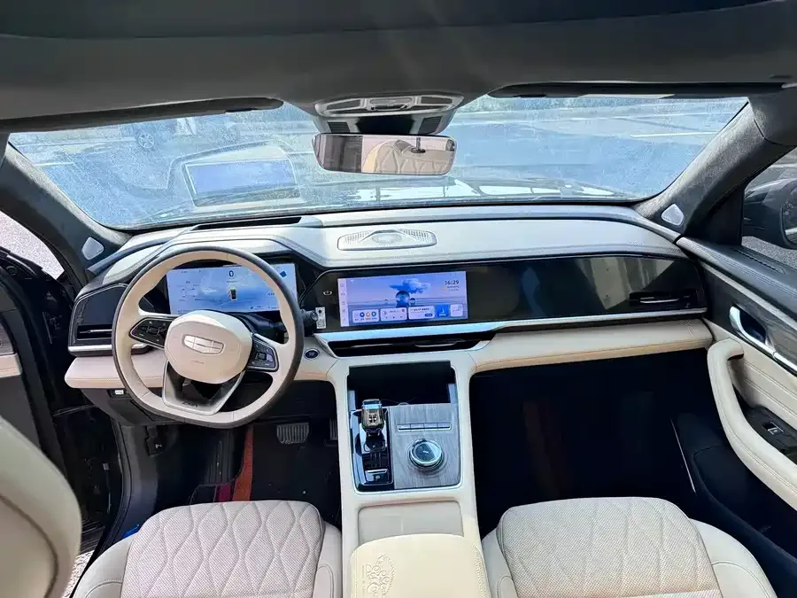 Geely Monjaro Xingyue L 2025 Dongfangyao 2.0TD Automatic Star-gazing Edition 2025 — миниатюра 2