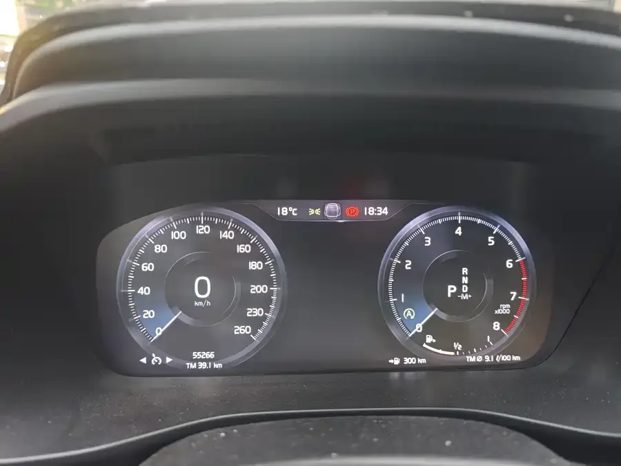Volvo XC40 2022 T4 four-wheel drive smart travel fashion version 2022 — миниатюра 3
