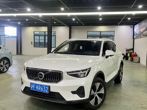 Volvo XC40 2024 купить в Москве