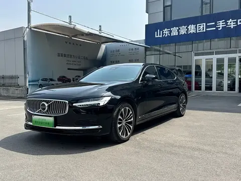 Volvo S90 plug-in hybrid 2024 купить в Москве