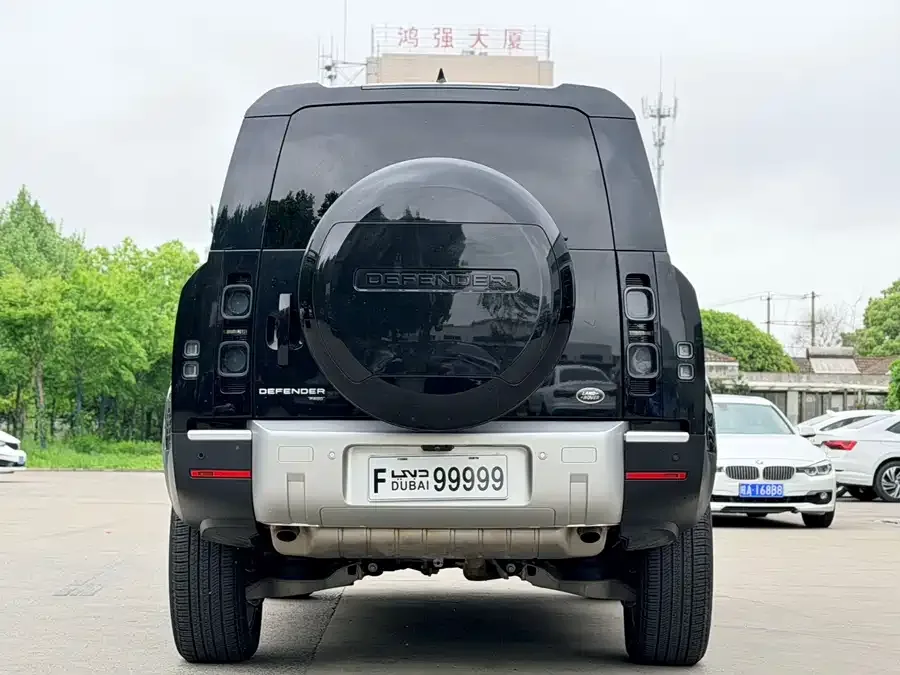 Land Rover guard Land Rover Defender 2023 130 3.0T P400 HSE 2024 — миниатюра 2