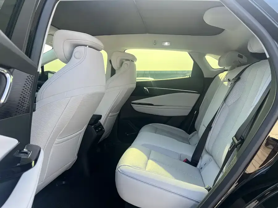 Buick E4 2023 Smart Edition 2023 — миниатюра 3