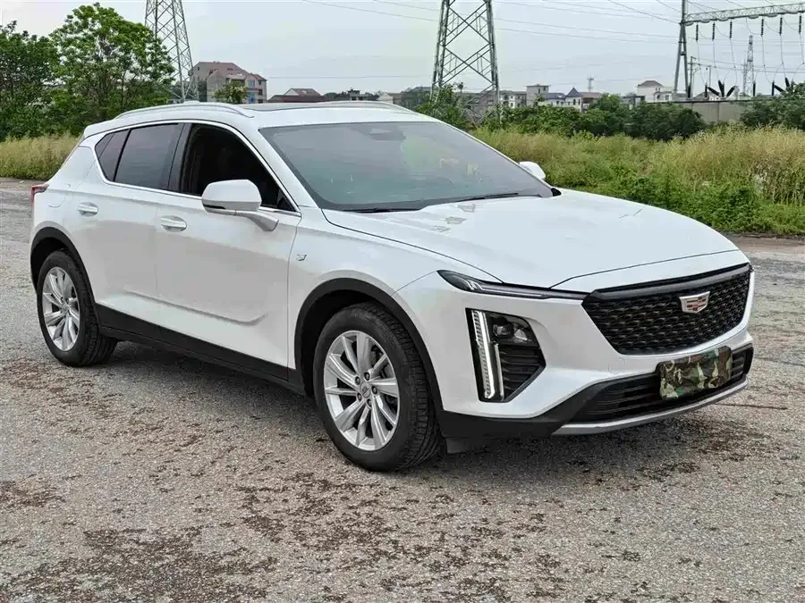 Cadillac GT4 2023 25T Fashion Edition 2023 — миниатюра 3