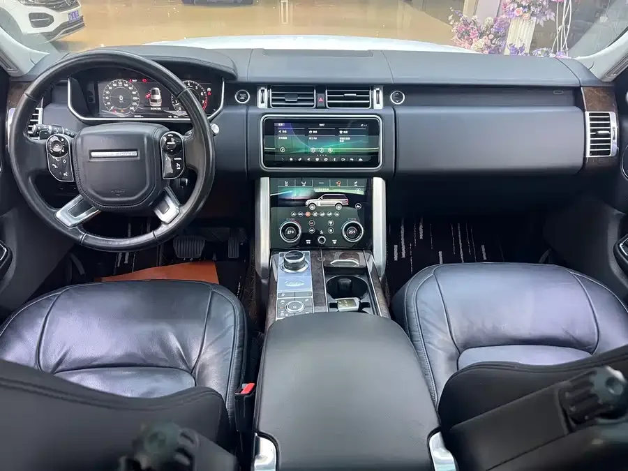 Land Rover Range Rover Range Rover 2021 3.0 L6 Grand Edition 2022 — миниатюра 2