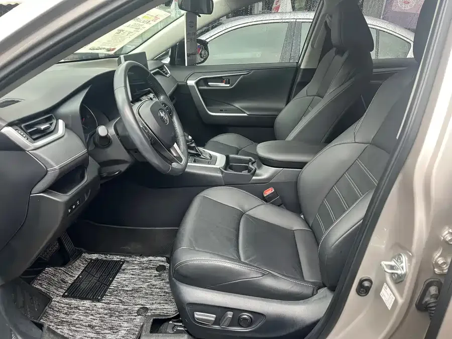 Toyota Wildlander Wildlander 2022 2.0L CVT 2WD Luxury Edition 2022 — миниатюра 4