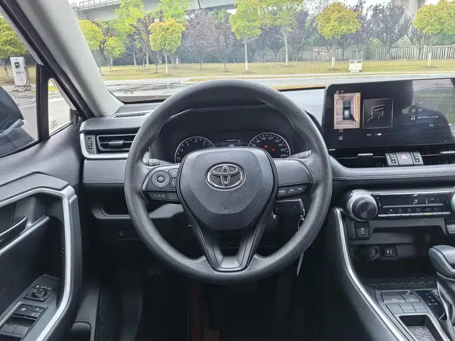 Toyota Wildlander Wildlander 2023 2.0L CVT 2WD Leading Edition 2023 — миниатюра 5