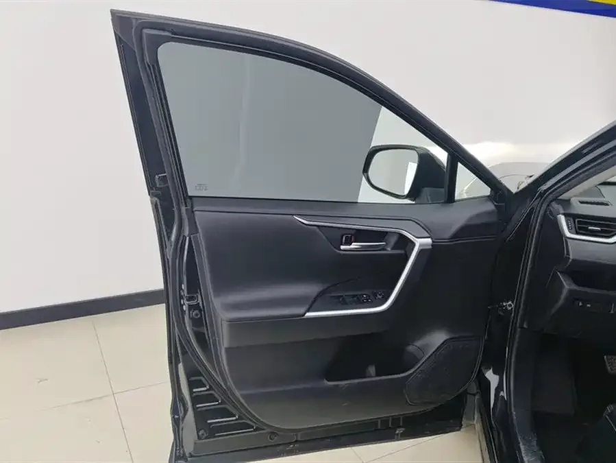Toyota Wildlander Wildlander 2022 2.0L CVT 4WD Luxury Edition 2022 — миниатюра 4