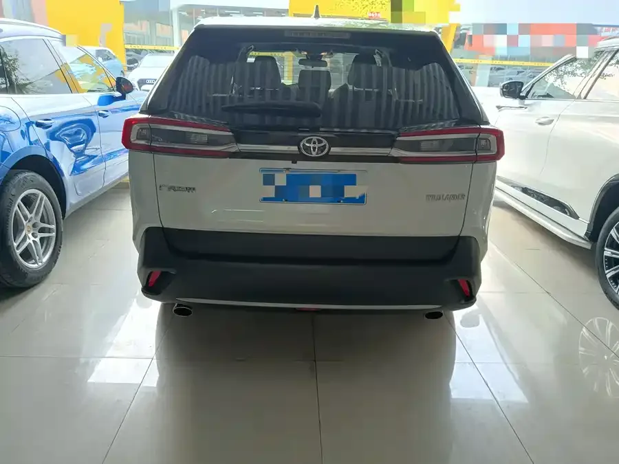 Toyota Wildlander Wildlander 2022 2.0L CVT 2WD Luxury Edition 2023 — миниатюра 5