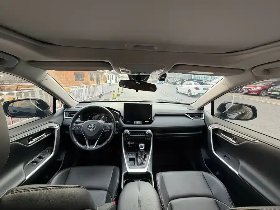 Toyota Wildlander Wildlander 2022 2.0L CVT 2WD Knight Edition 2023 — миниатюра 2