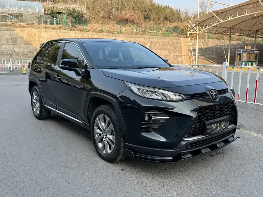 Toyota Wildlander Wildlander 2022 2.0L CVT 2WD Knight Edition 2023 — миниатюра 3