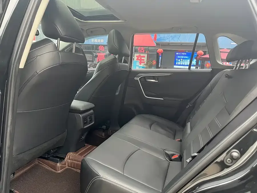 Toyota Wildlander Wildlander 2022 2.0L CVT 2WD Luxury PLUS Edition 2022 — миниатюра 5