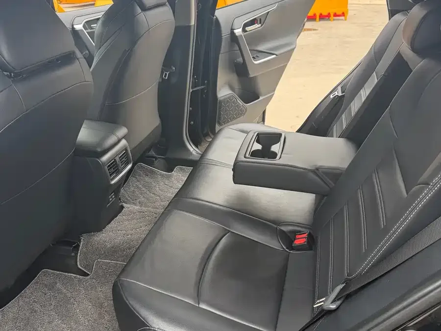 Toyota Wildlander Wildlander 2022 2.0L CVT 2WD Luxury Edition 2022 — миниатюра 5