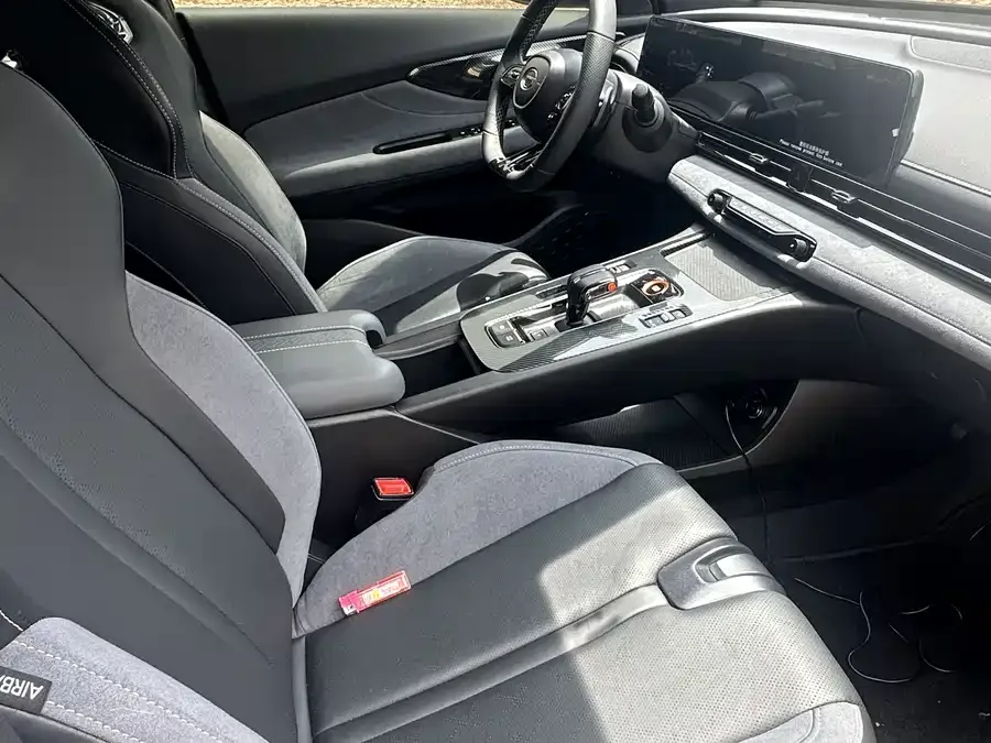 GAC Trumpchi Shadow Leopard Shadow Leopard 2023 400T Automatic R PRO 2023 — миниатюра 3