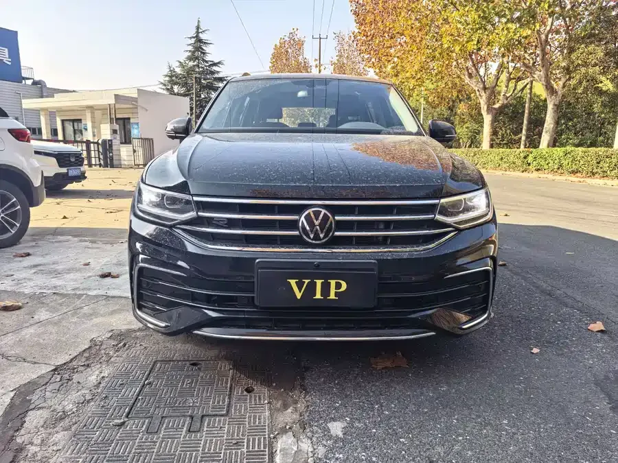 Volkswagen Tiguan L Tiguan L 2023 330TSI Automatic 2WD Comfort Edition 2024 — миниатюра 3