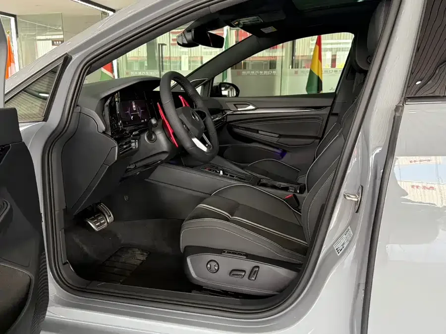 Volkswagen golf Golf 2021 280TSI DSG R-Line 2022 — миниатюра 4