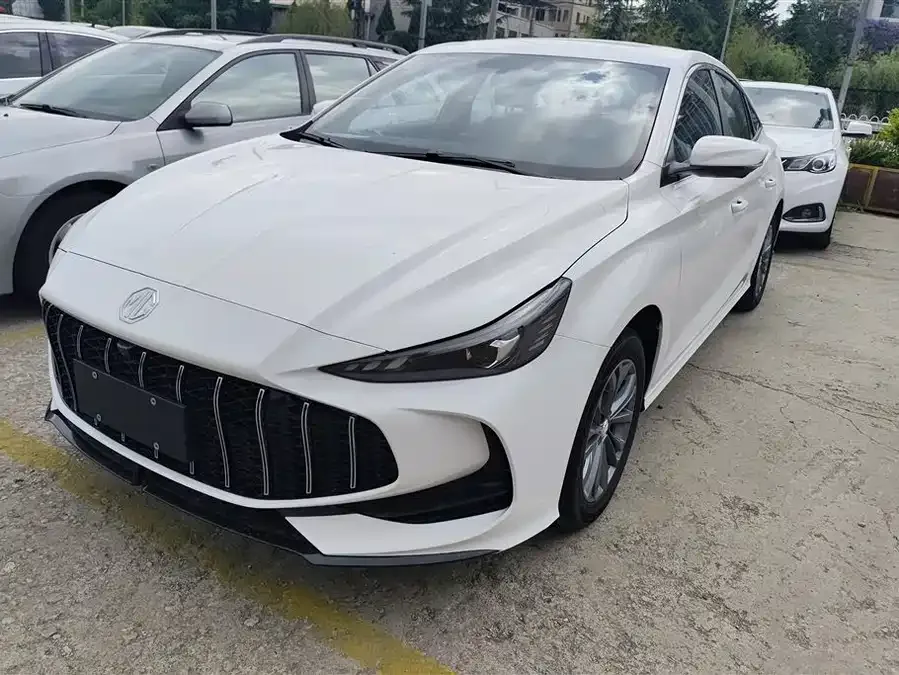 MG 5 MG5 2025 180DVVT Global Luxury Edition 2026 — фото 1, купить с доставкой в Москву