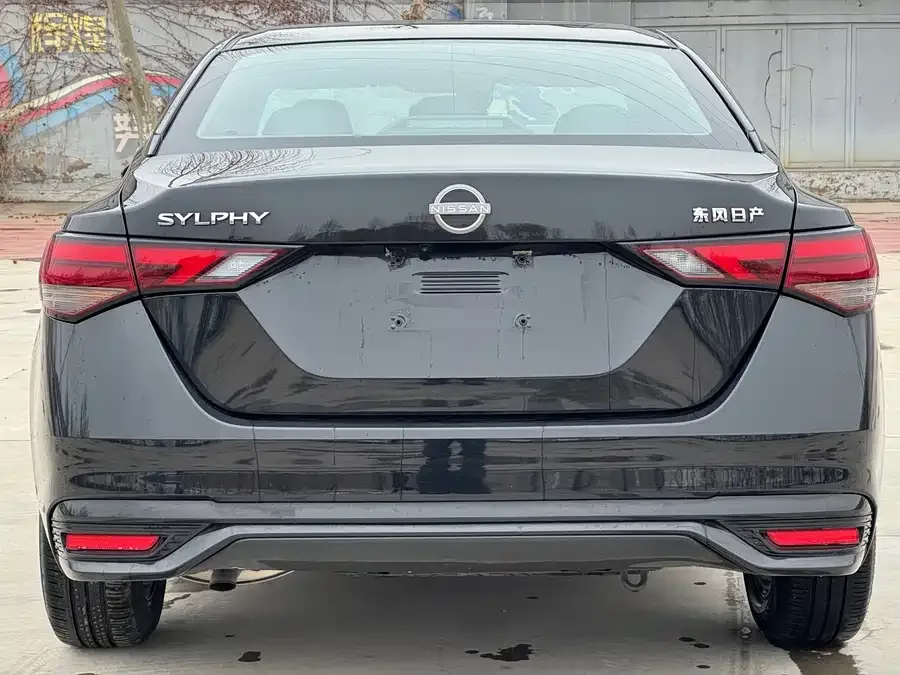 Nissan Sylphy Sylphy 2023 1.6L CVT Enjoy Edition 2024 — миниатюра 4