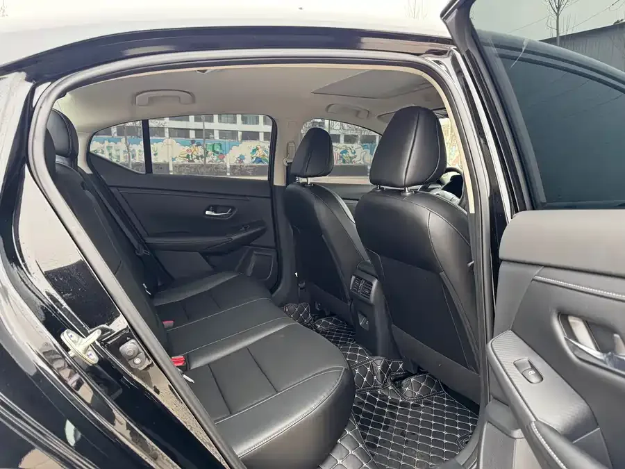 Nissan Sylphy Sylphy 2023 1.6L CVT Enjoy Edition 2024 — миниатюра 5
