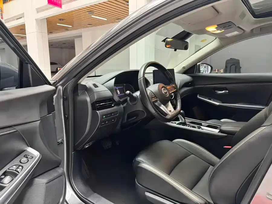 Nissan Sylphy Sylphy 2023 1.6L CVT Intelligent Driving Edition 2024 — миниатюра 3