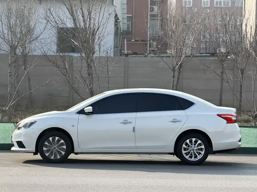 Nissan Sylphy Sylphy 2024 facelift classic 1.6XL CVT luxury version 2025 — миниатюра 5