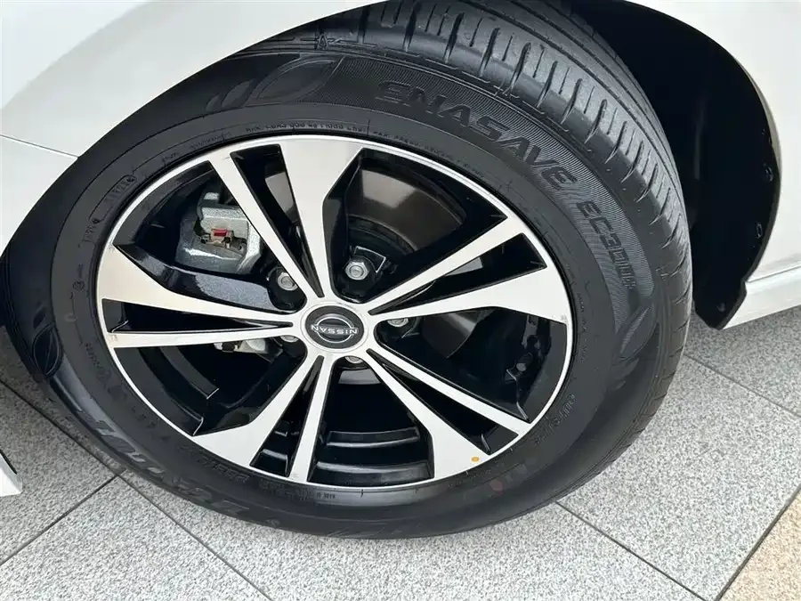 Nissan Sylphy Sylphy 2023 1.6L CVT Enjoy Edition 2024 — миниатюра 5