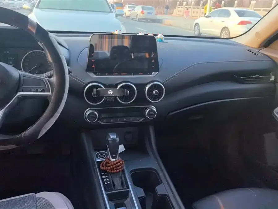 Nissan Sylphy 2021 Sylphy 1.6L XL CVT Enjoy Edition 2022 — миниатюра 4
